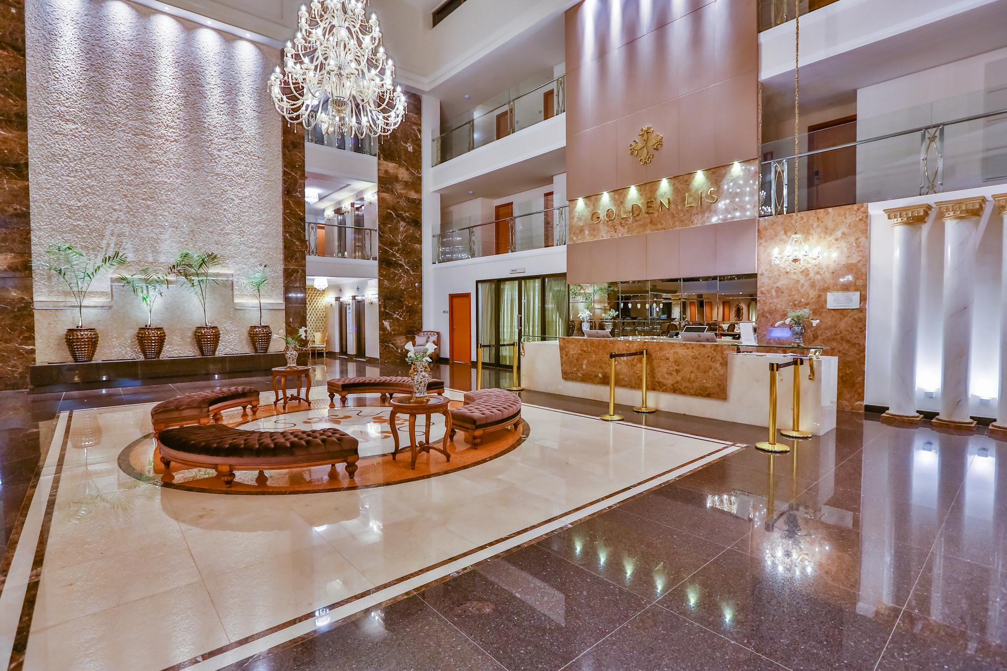 Golden Lis Hotel Boutique Goiânia Exterior foto Lobby
